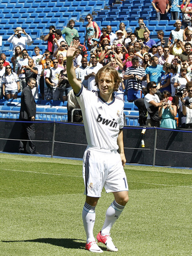 拉菲尼亚的王者归来：巴萨的定海神针与欧冠梦想