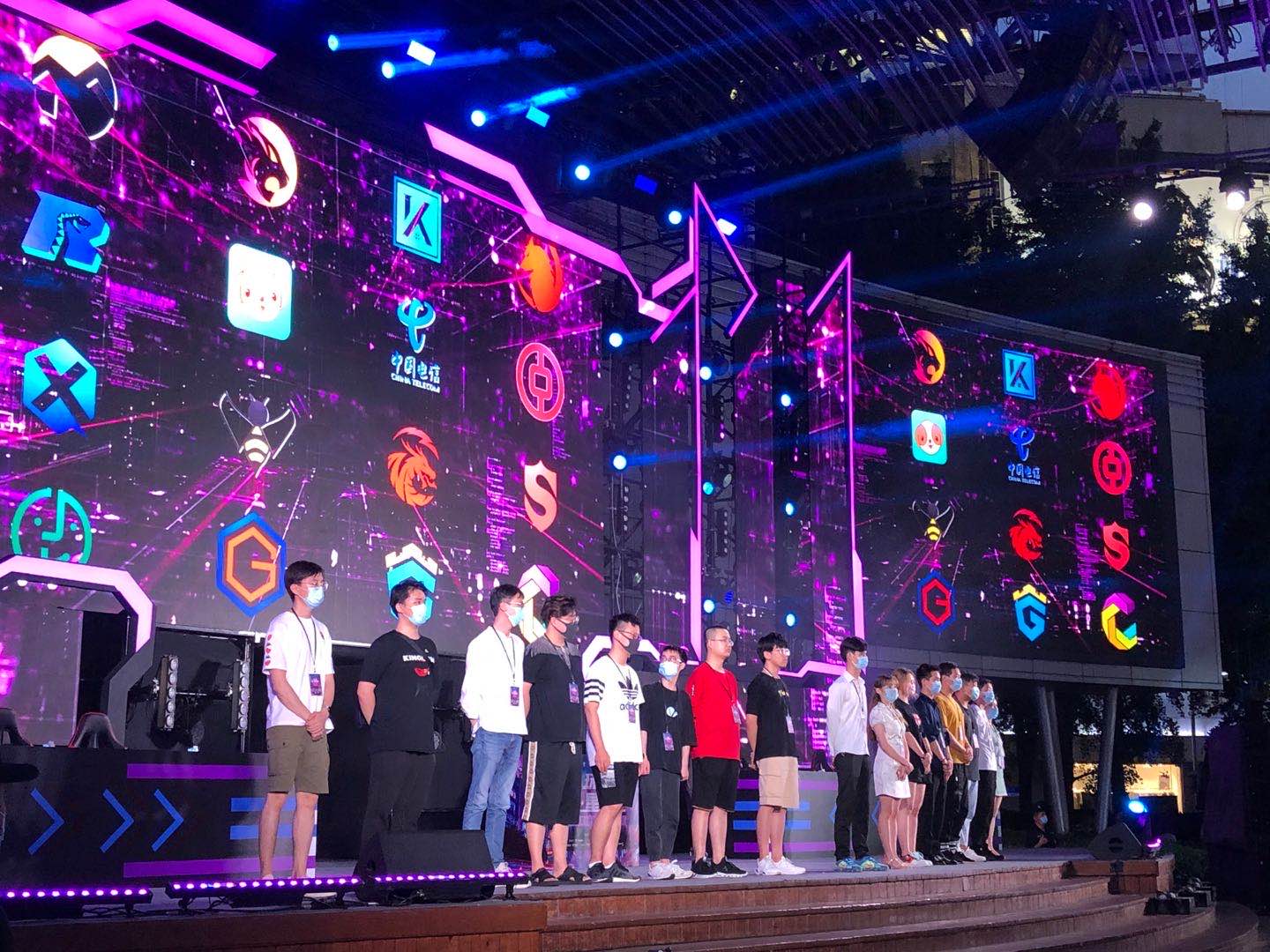 他的支持 他的支持